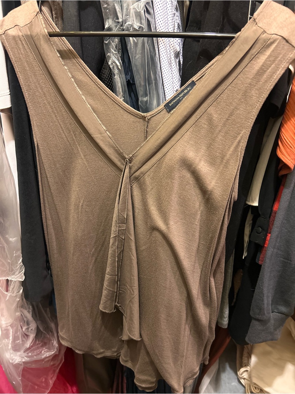 NWOT Banana Republic • Flowy Blouse